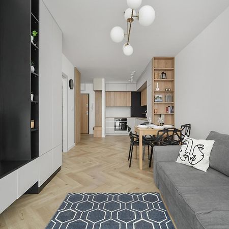 Michalczyka Stylish Apartment With Parking In The City Center Of Wroclaw By Noclegi Renters Eksteriør billede